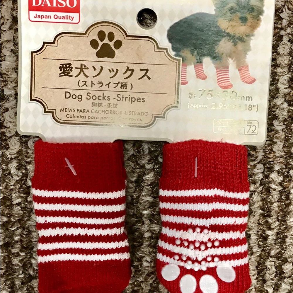 Daiso puppy polka dotted socks